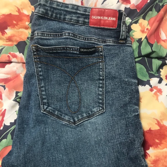 Calvin Klein Jeans CKJ001 - Picture 1 of 4